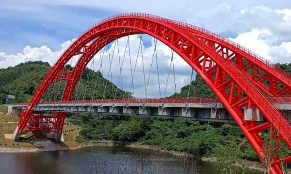     旧桥改造有妙招，贵州花鱼洞大桥改造工程施工进入尾声