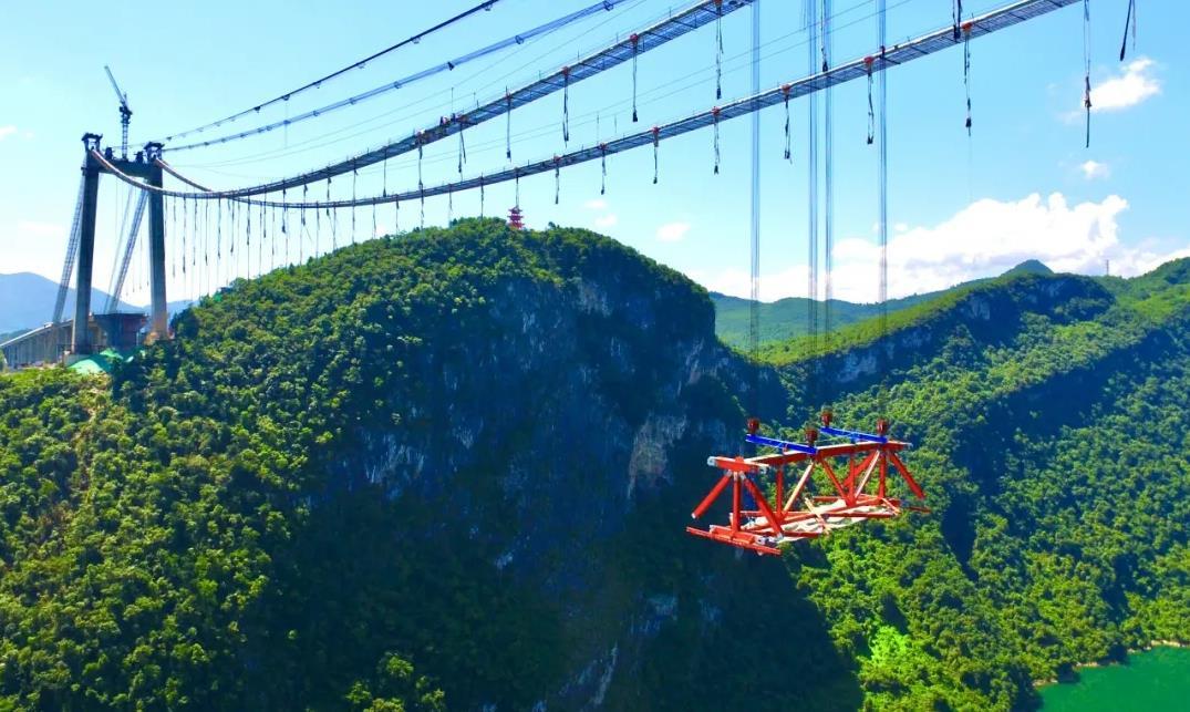 
    项目快讯|贵州河闪渡乌江特大桥首吊圆满成功！

